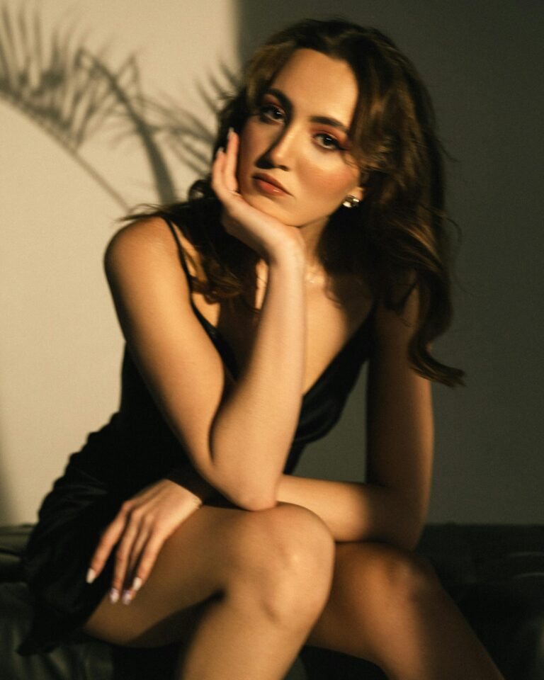 Mastering the Art of Selfies in 2025 for Your Best Shots